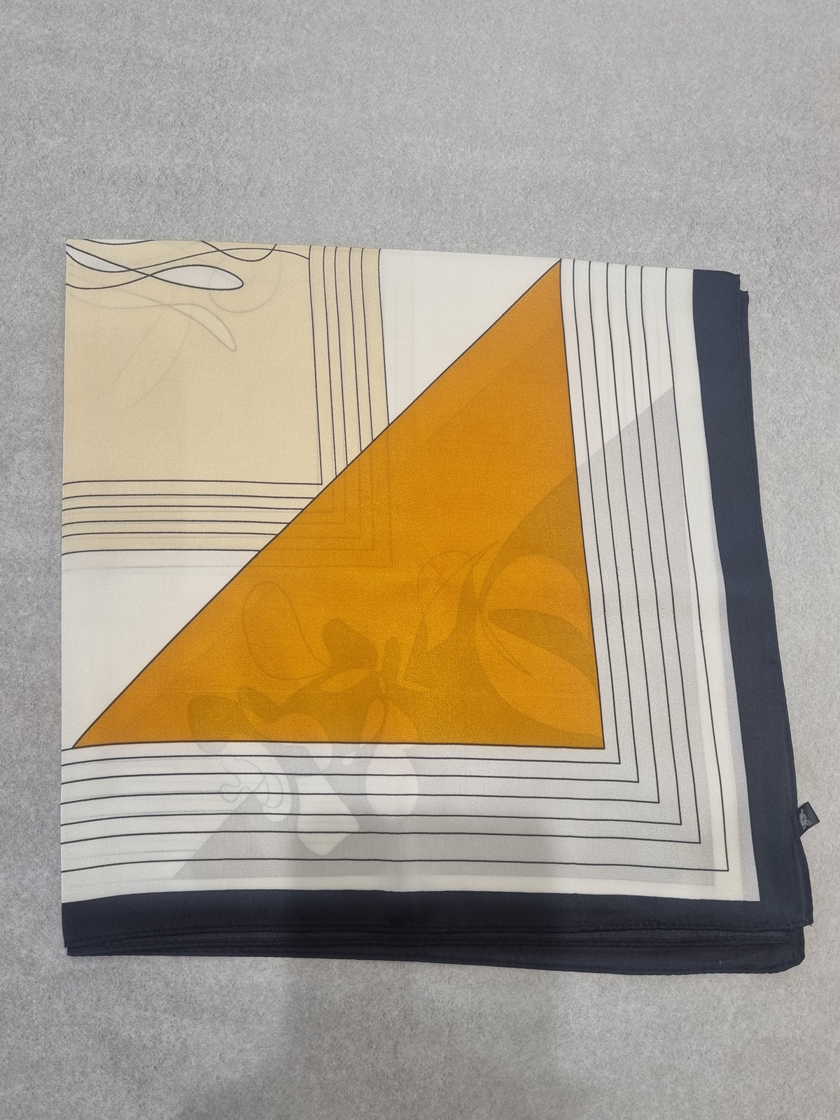 Schal / Foulard Seiden Optik