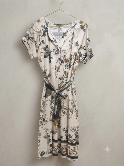 Kleid mit Blumenmuster