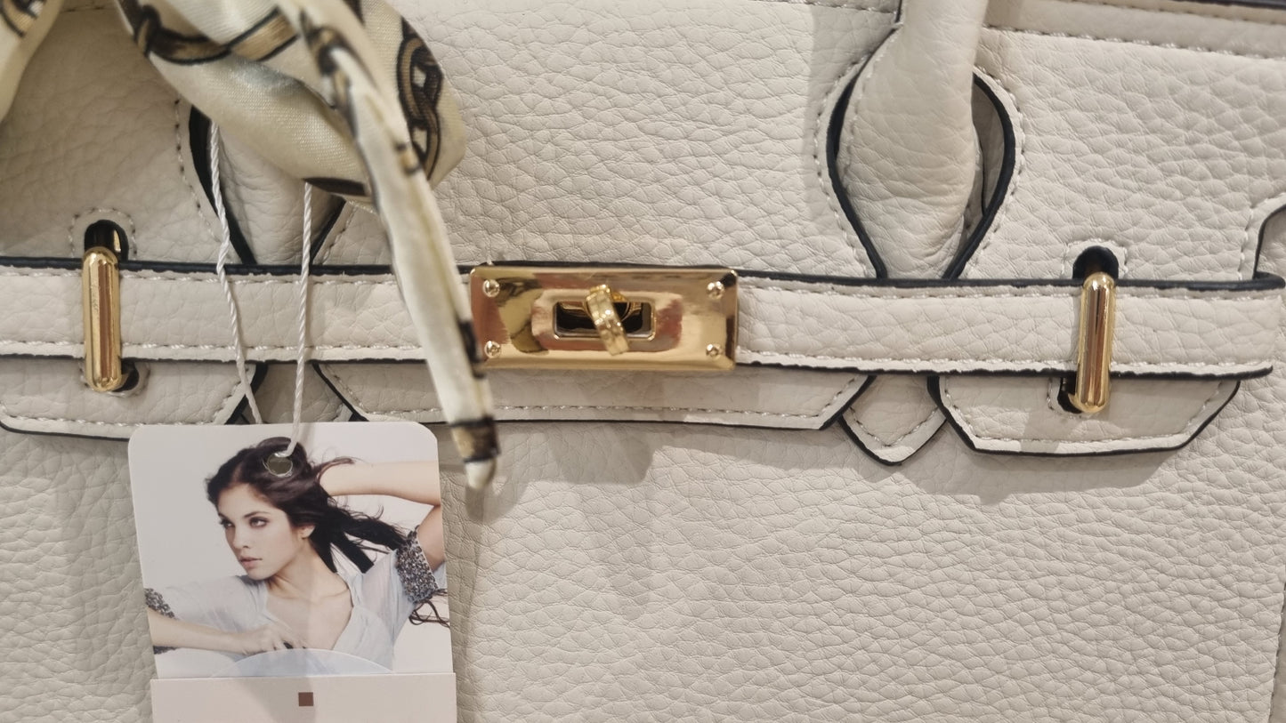 Strukturierte Handtasche mit Schal-Detail