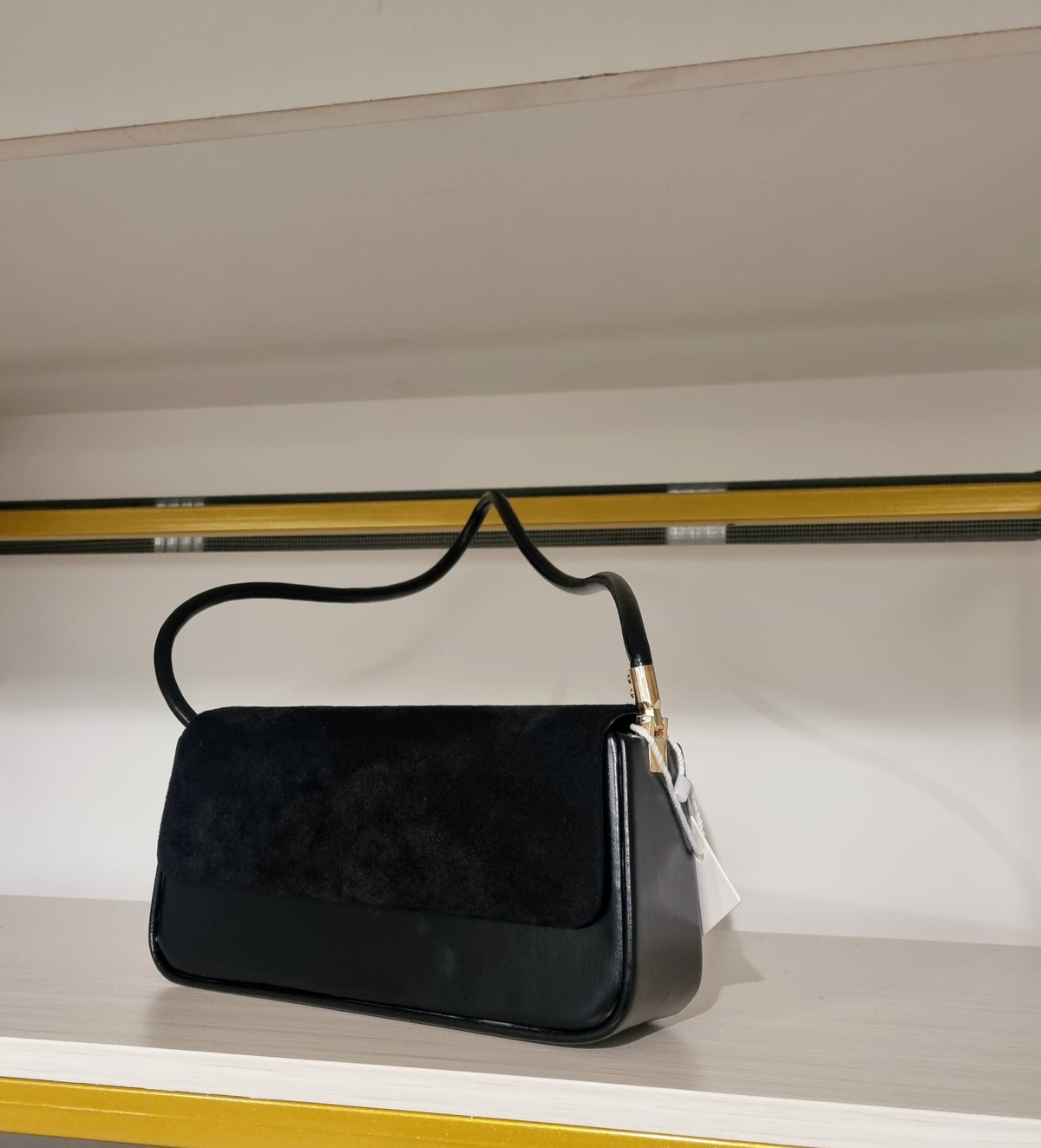 Clutch mit Textur