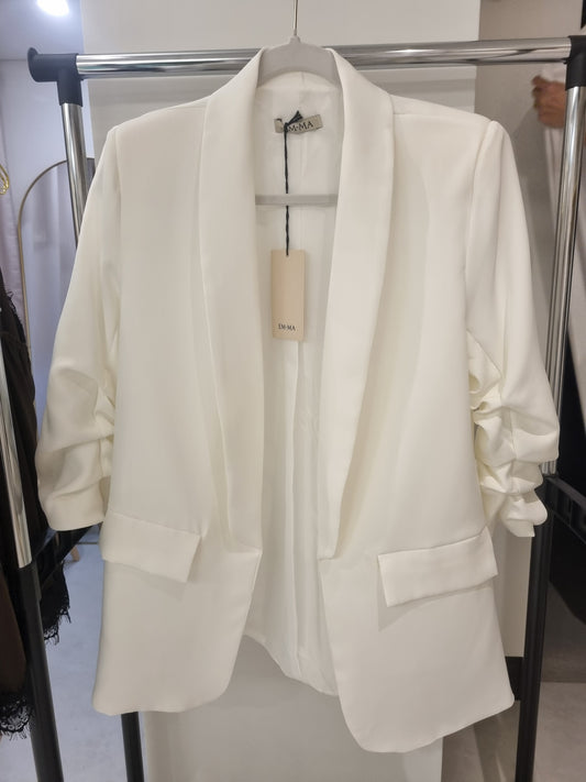 Weißer Blazer mit Raffärmeln (3/4 Länge)