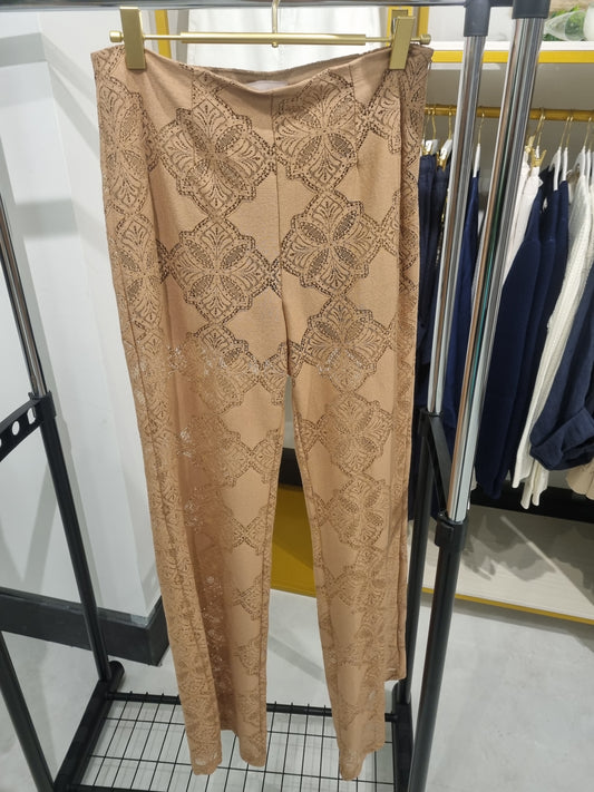 Beverly Monogram Bootcut Hose in Braun