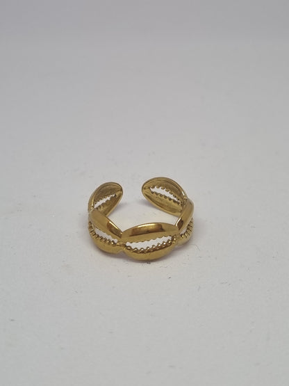 Caya Ring – Wasserfester Kaurimuschel Ring vergoldet