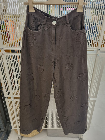 Braune Blumen Muster Jeans Hose
